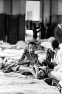 Homens e mulheres morriam de inanição. (Fotos: Luiz Alfredo/Museu da Loucura (1961))