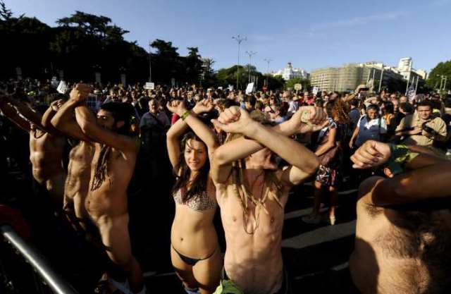Protesto em Madri, Espanha, contra o altíssimo desemprego. Foto: Pierre-Philippe Marcou/AFP, em 2011.