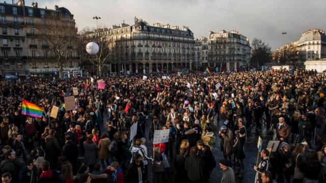 125 mil participaram de protesto a favor do casamento gay em Paris, na França, em janeiro de 2013. Foto: Benjamin Girette / AP