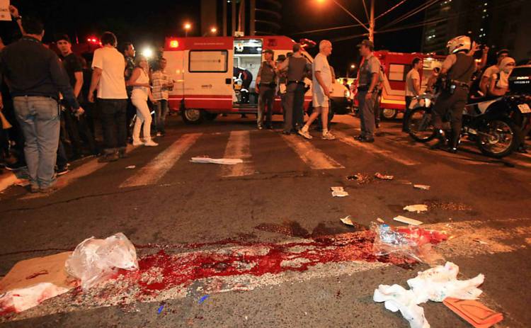 Homem atropela quatro durante protestos em Ribeirão Preto; um deles, de 18 anos, morre. É a primeira morte desde que os protestos começaram. Foto: Edson Silva/Folhapress