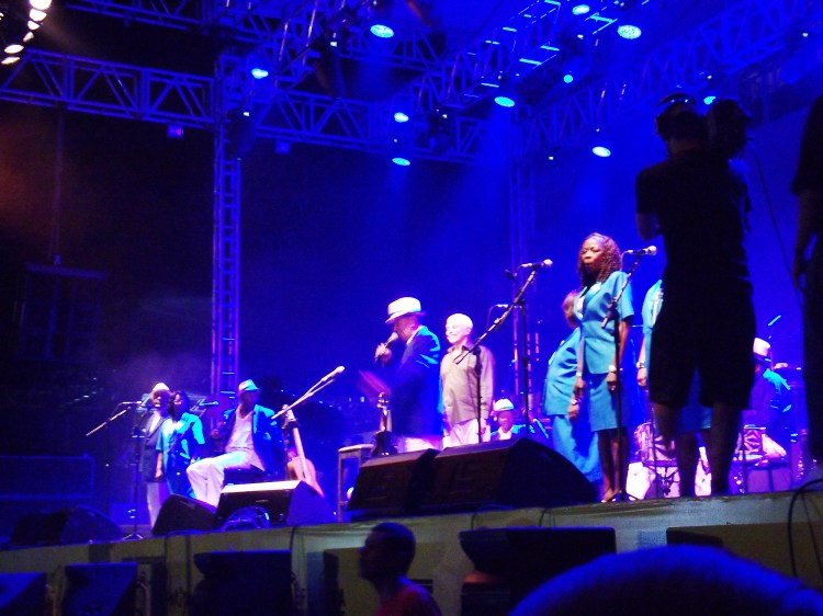 A Velha Guarda da Portela, liderada por Monarco!