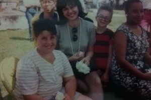 Rafael Vidigal, o Jô Soares, à esquerda, ao lado de Patrícia Pilar (mãe do Maluquinho), Samuel Brandão (Junim) e Edyr de Castro (Irene). Foto: arquivo pessoal de Rafael
