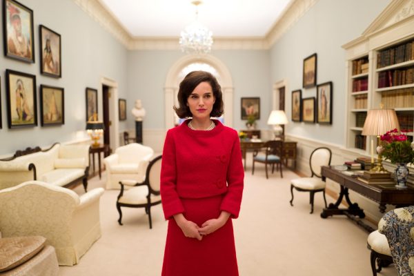 Natalie Portman é a protagonista de 'Jackie'