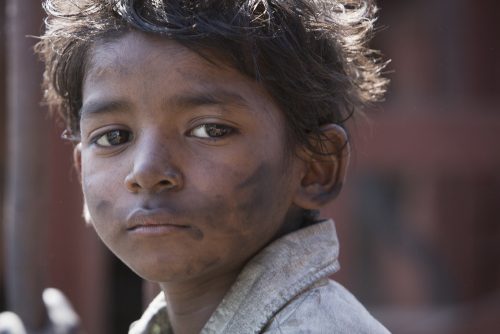 ‘Lion’: a história real de um pequeno indiano que sobrevive e encanta