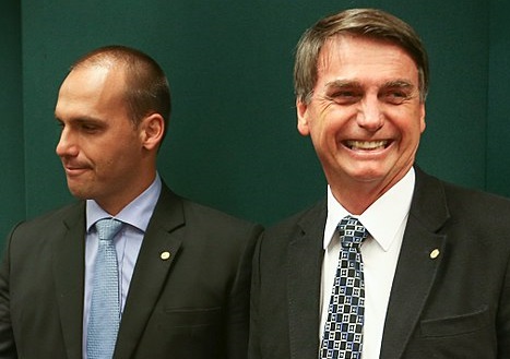 Eduardo e Jair Bolsonaro.