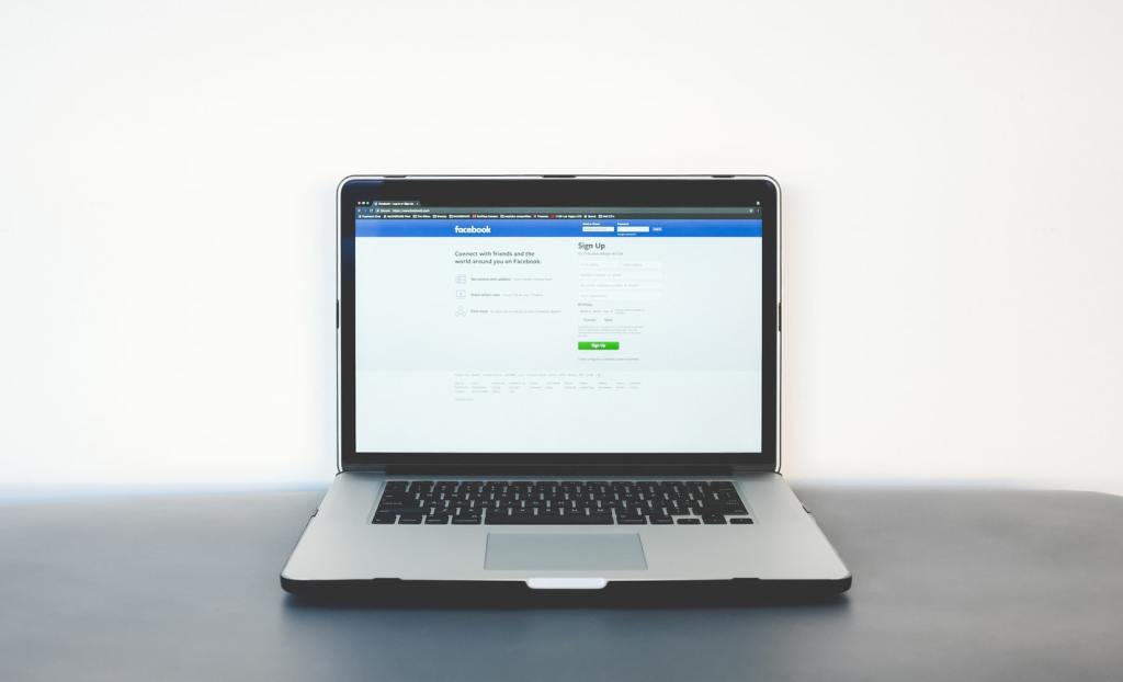 Aviso para os leitores do blog: link voltou a ser liberado pelo&nbsp;Facebook!