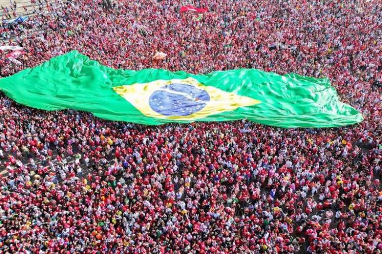 Multidão assiste a posse de Lula em seu terceiro mandato, em Brasília, em 1/1/2023. Foto: Ricardo Stuckert / Divulgação