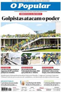 Capa de jornal do dia 9/1/2023 sobre atos terroristas e golpistas em Brasília no dia 8/1/2023. Jornal O Popular.