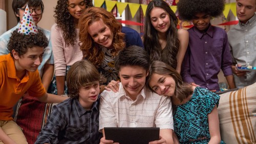 Cena da série As Aventuras de Gortimer Gibbon na Rua Normal