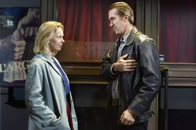 Cena do filme finlandês 'Folhas de Outono'.