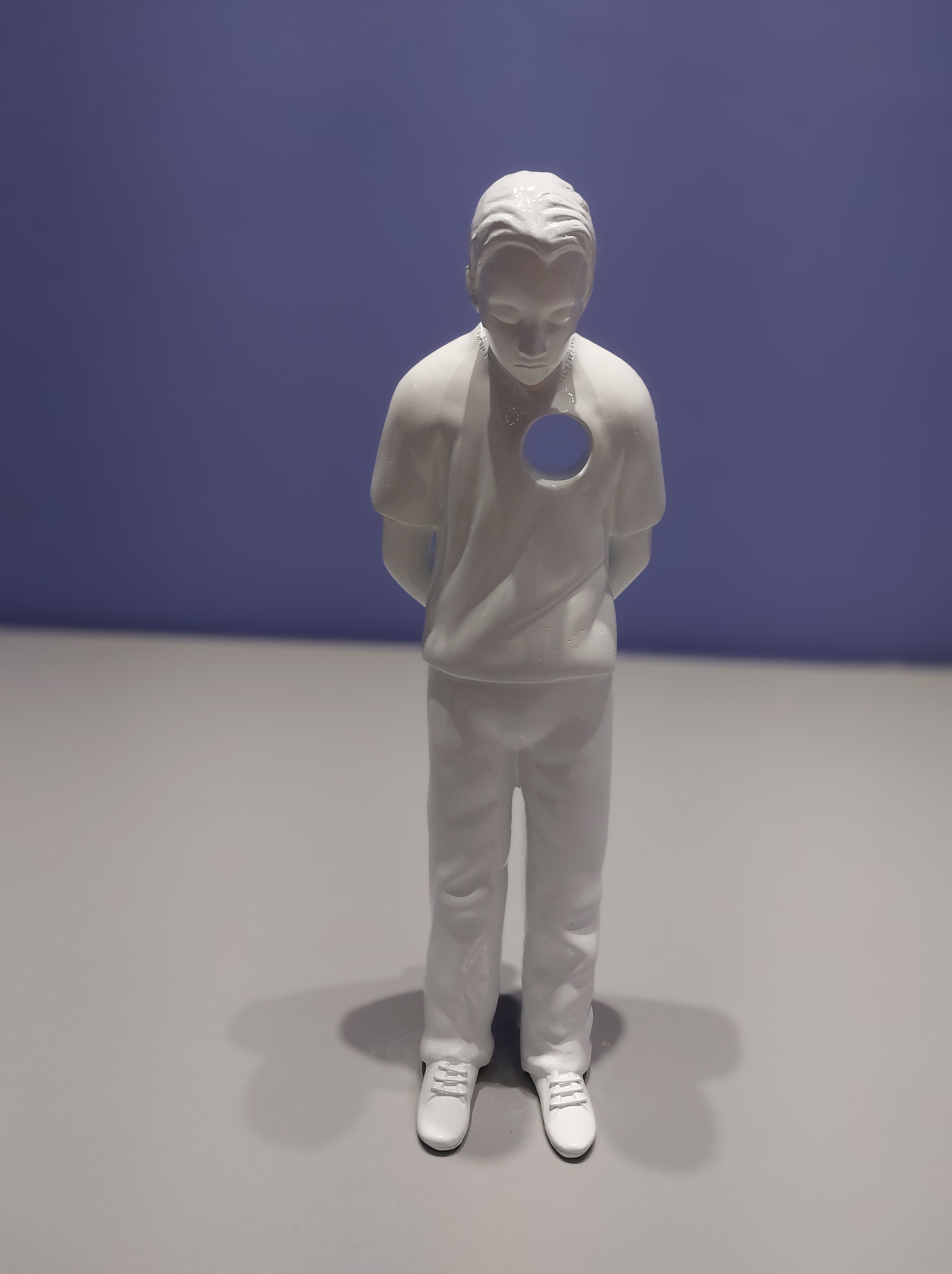 Escultura de Flávio Cerqueira, em exposição no Centro Cultural Banco do Brasil de Belo Horizonte (CCBB-BH). Foto: CMC / blog da kikacastro - abril de 2025