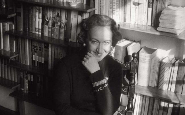 A autora feminista e antifascista italiana Alba de Céspedes (1911-1997). Foto: Mondadori Portfolio