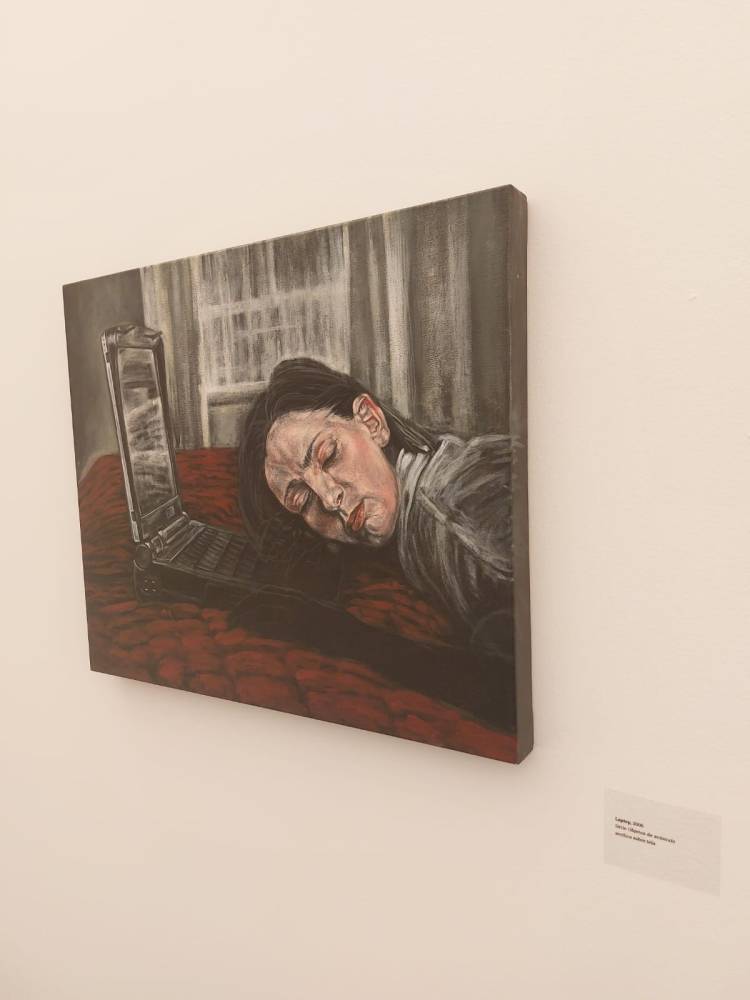 Obra "Laptop", de 2006, presente na exposição Contrapontos e Contratempos, de Marco Paulo Rolla. Foto: CMC / blog da kikacastro