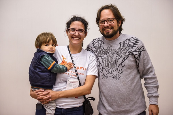 Foto da minha família, toda descabelada, quando Luiz ainda era pequetito, em um evento em São Paulo. Crédito: Gustavo Andrade.