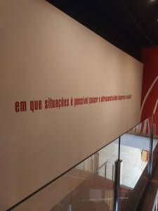 Obra da Pausa para o Devir na Casa Fiat de Cultura. Foto: CMC / blog da kikacastro