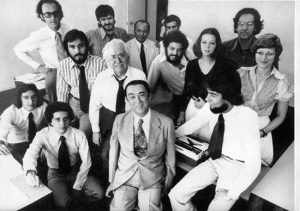 Eliane Cantanhêde (de preto) com Redação da "Veja", em Brasília, em 1976, pouco antes do acidente que vitimou JK. Foto: arquivo pessoal.