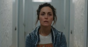 Rose Byrne brilha em Se Eu Tivesse Pernas, Eu Te Chutaria